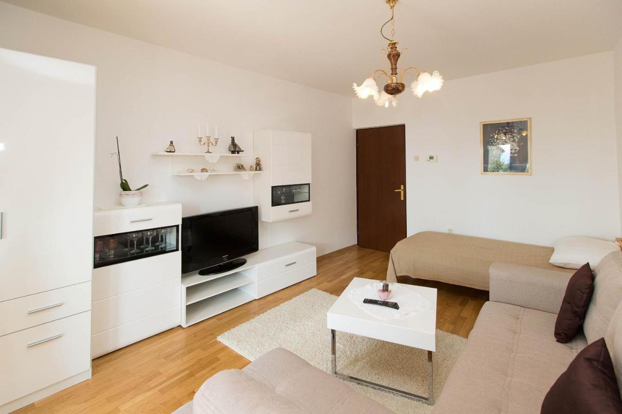 Apartmani Vera Crikvenica Kültér fotó