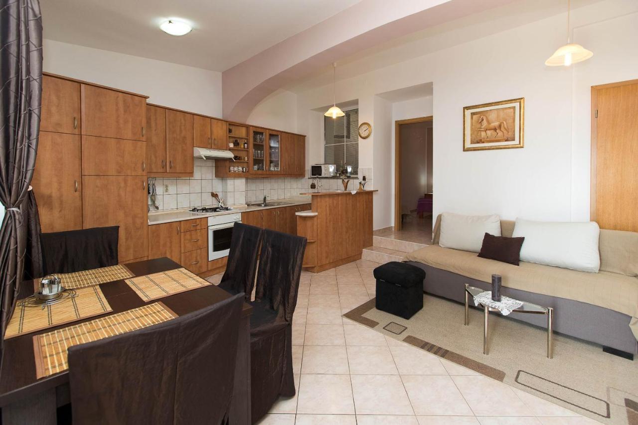 Apartmani Vera Crikvenica Kültér fotó